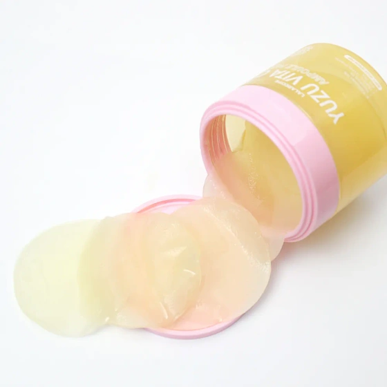 Kliknij na zdjęcie, aby je powiększyć LalaRecipe Yuzu Vita C Ampoule Pad – aufhellende Peeling-Pads mit Vitamin C, 80 Stück