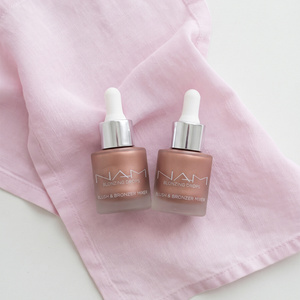 NAM Blonzing Drops – aufhellender flüssiger Bronzer-Rouge 03 15 ml