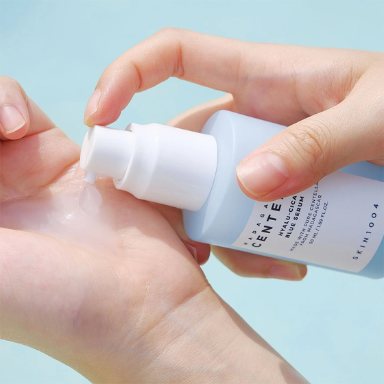 Kliknij na zdjęcie, aby je powiększyć SKIN1004 Madagascar Centella Hyalu-Cica Blue – feuchtigkeitsspendendes Gesichtsserum mit asiatischem Wassernabel 50 ml