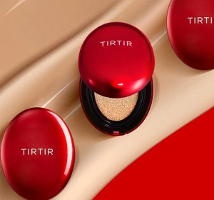 TIRTIR Mask Fit Red Cushion SPF 40 PA++ Langanhaltende Compact Foundation 15C Fair Porcelain 18g