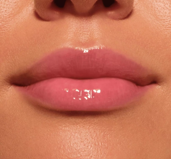 Kliknij na zdjęcie, aby je powiększyć Catrice Gloss Obsessed Lip Glaze Lipgloss 020 Same Gloss, Different Day 2,5 ml