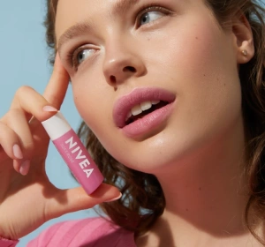 NIVEA Pflegender Lippenstift Soft Rose 4,8 g