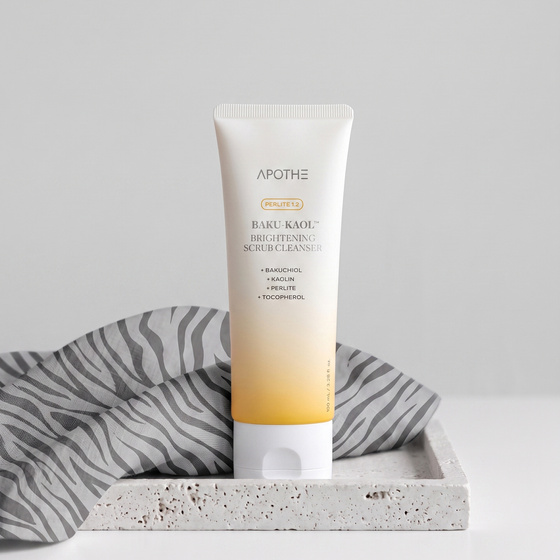 Apothe Baku-Kaol Brightening Scrub Cleanser – aufhellendes Peeling-Waschgel für das Gesicht, 100 ml