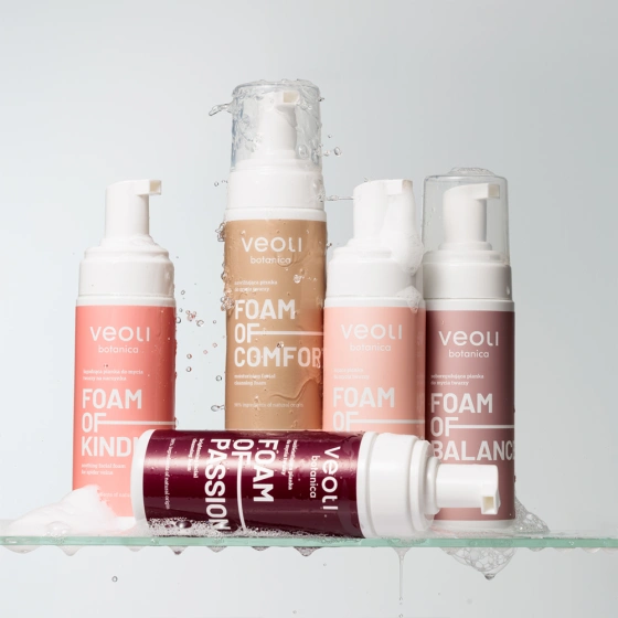 Kliknij na zdjęcie, aby je powiększyć Veoli Botanica Foam Of Kindness Beruhigender Gesichtsreinigungsschaum für Couperose-Haut 150 ml