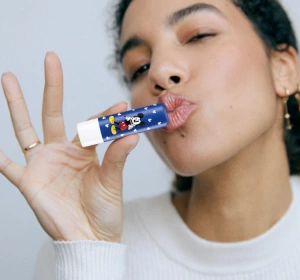 NIVEA Disney Mickey and Friends Lippenpflege „The Classic“ 4,8 g