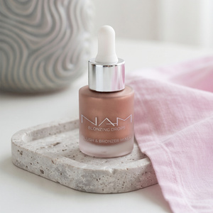 NAM Blonzing Drops – aufhellender flüssiger Bronzer-Rouge 03 15 ml