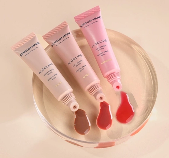 Kliknij na zdjęcie, aby je powiększyć Sensum Mare Algolips Saftiges Lippenöl Carmine 10 ml