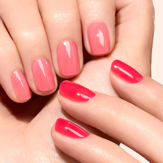 Manucurist Green Jelly – Klassisches Set: Nagellack „Sugar Plum“ 15 ml + klassischer Nagellack „Pomme d'Amour“ 15 ml