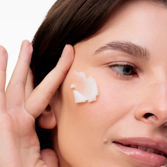 Veoli Botanica Melt With Calmness Emulgierende Make-up-Entfernungsbutter für empfindliche Haut 40 g