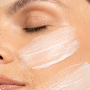 Veoli Botanica Ceramide Touch Feuchtigkeitsspendend-regenerierendes leichtes Gesichtsserum 30 ml