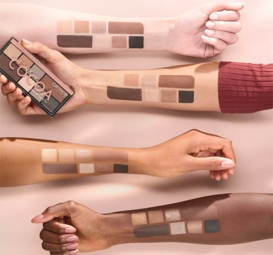 Kliknij na zdjęcie, aby je powiększyć Catrice The Dark Cocoa Lidschattenpalette 9g