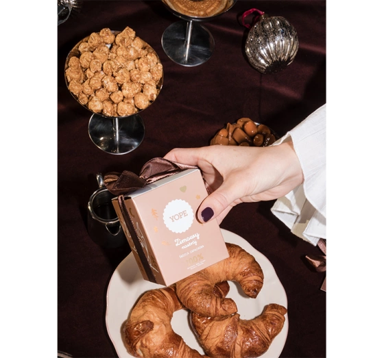 Kliknij na zdjęcie, aby je powiększyć Yope Winterstimmung Soja-Duftkerze 170 g