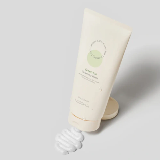 Missha Creamy Latte Green Tea Cleansing Foam Tiefenreinigender Gesichtsreinigungsschaum 172 g 