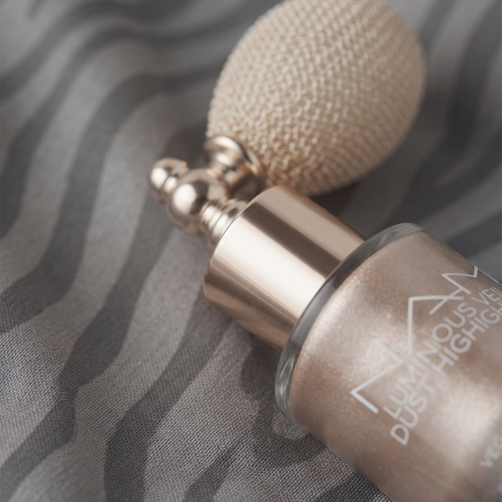 NAM Luminous Veil Dust Highlighter – loser Highlighter für Gesicht und Körper, 2,5 g