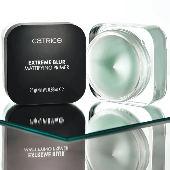 Kliknij na zdjęcie, aby je powiększyć Catrice Extreme Blur Mattifying Primer – mattierende Grundierung 25 g