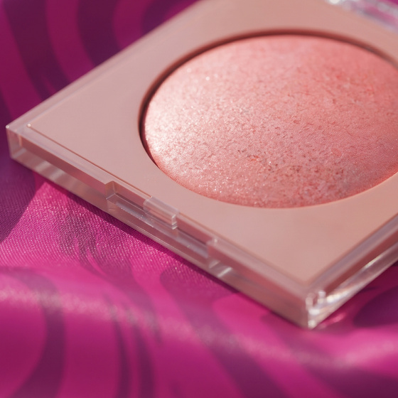 Kliknij na zdjęcie, aby je powiększyć NAM Shimmer Blusher – strahlendes Rouge 03 Pink Sunset 4 g