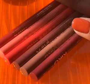 KIKO Milano Juicy Frizz automatische Lippenkonturstift 05 Pinky Promise