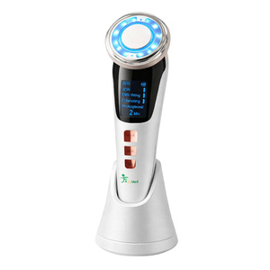 FitbyMed D818 – multifunktionales 7-in-1-Massagegerät für die Gesichtspflege