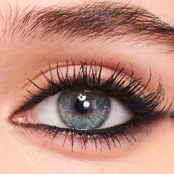 L'Oréal Paris Haute Couleur Kohl Cremiger Augenstift 110 Black Silk / Noir Silk 1,2 g