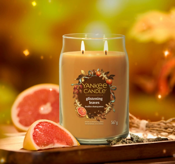Kliknij na zdjęcie, aby je powiększyć Yankee Candle Signature Große Duftkerze Glistening Leaves 567 g