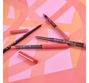Essence 8h Matte Comfort Wasserfester Lipliner 19 Burgundy Bestie 0,3 g