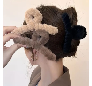 Top Choice Haarschmuck – Haarspange mit Fellbesatz, hellbeige