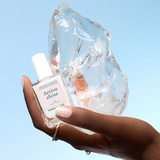 Manucurist Active Shine Icy pflegender Nagellack 15 ml