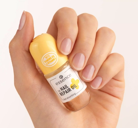 Essence The Nail Repair Oil Pflegendes Nagel- und Nagelhautöl 8 ml