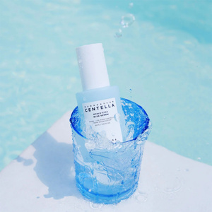 SKIN1004 Madagascar Centella Hyalu-Cica Blue – feuchtigkeitsspendendes Gesichtsserum mit asiatischem Wassernabel 50 ml