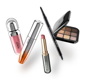 KIKO Milano Snow-Kissed Holiday Timeless Look Geschenkset für Make-up Eyeliner 0,35 g + Mascara 12 ml + Lidschattenpalette 2,5 g + Lippenstift 1,5 g + Lipgloss 6,5 ml