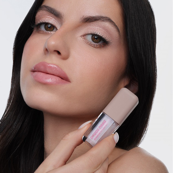 Kliknij na zdjęcie, aby je powiększyć Poppy Head Glossence Glanz-Lippenbalsam 3,2 ml