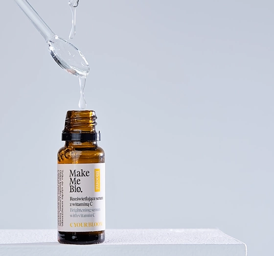 MAKE ME BIO BLOOMI C YOUR BLOOM AUFHELLENDES SERUM MIT VITAMIN C 15ML