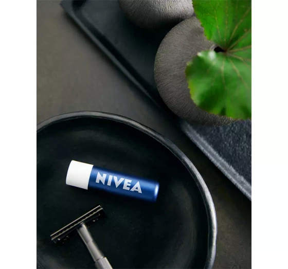 NIVEA MEN Pflegender Lippenstift SPF15 Active 4,8 ml