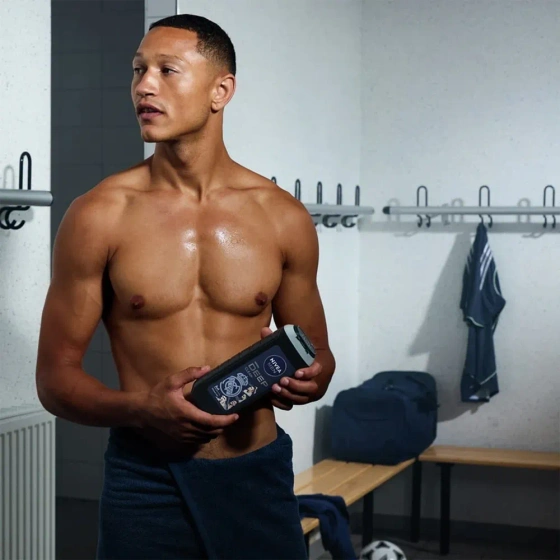 NIVEA MEN Deep Clean Real Madrid Duschgel mit Aktivkohle für Männer 3in1 500 ml