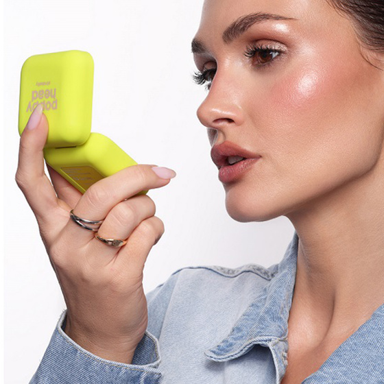 Kliknij na zdjęcie, aby je powiększyć Poppy Head Strobelly gebackener Highlighter für das Gesicht 01 Bubbelle 4,2 g