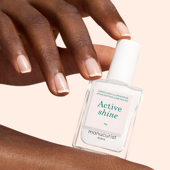 Manucurist „Tiny but Shiny“ – Set mit Mini-Pflegenagellacken „Active“