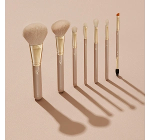 Eveline Cosmetics Pinsel zum Schminken der Augenbrauen und zum Auftragen von Eyeliner E05